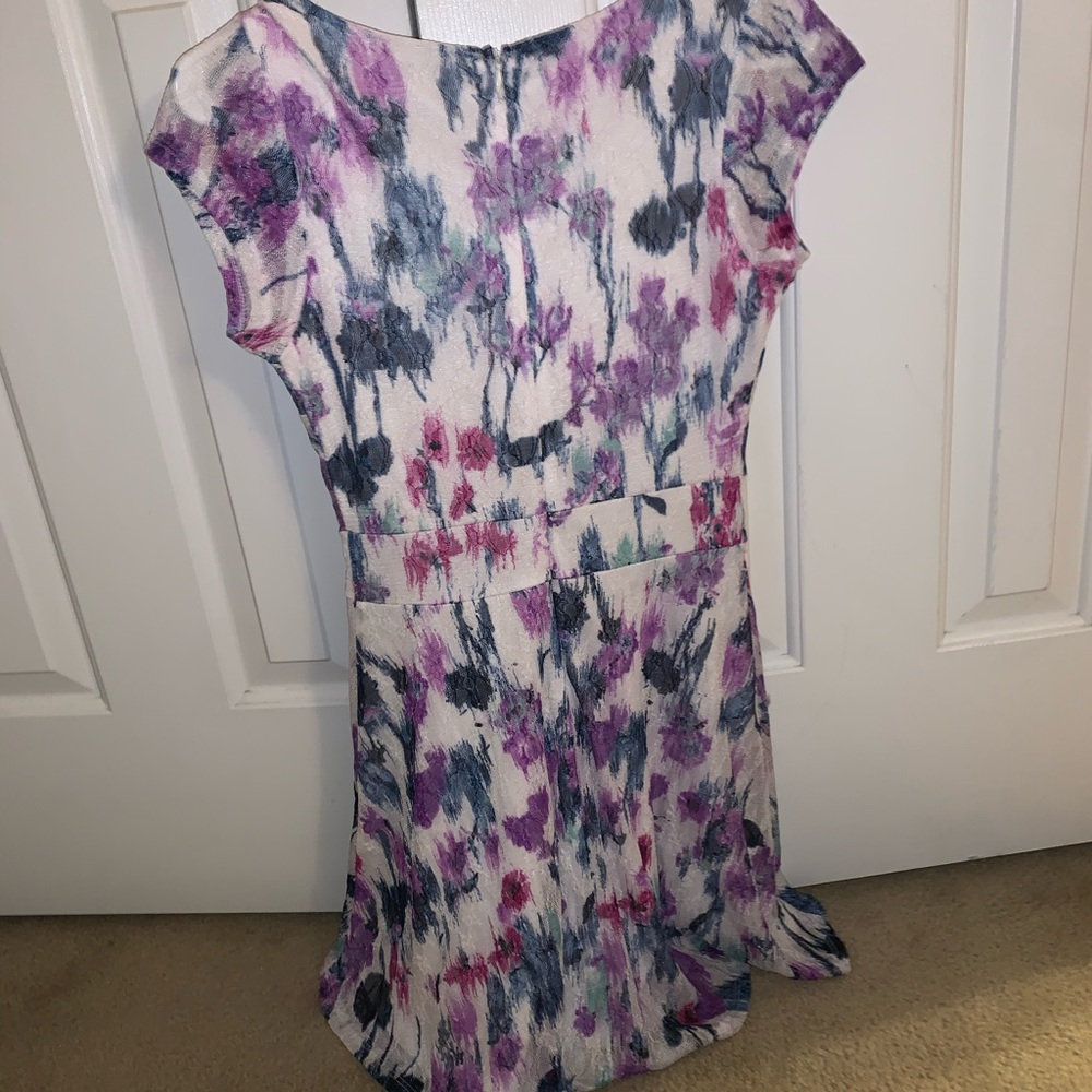 Dress - Picture 2 of 5